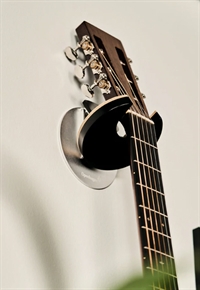 OPENHAGEN HangWithMe Dekorativ guitar holder (Sort)